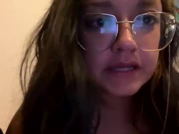 girl
        lunanights_ cam image #2429017