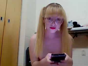 girl
        blonde_katie cam image #2928303