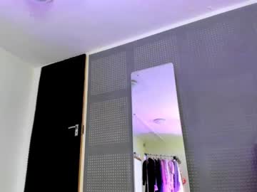 girl
        kenziedawton cam image #3379764