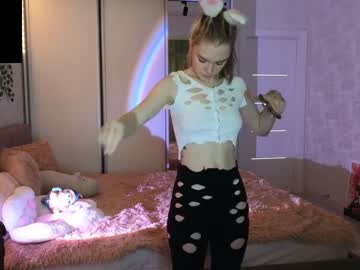girl
        cyberslime cam image #2731666
