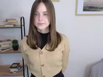 girl
        julie_wilson_ cam image #6229023