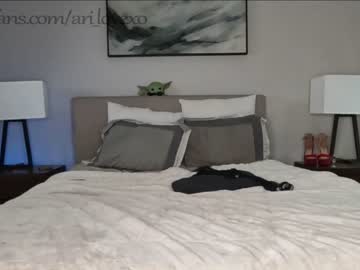couple
        ari_lovexo cam image #2122898