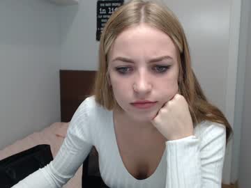girl
        nicole_mia cam image #86