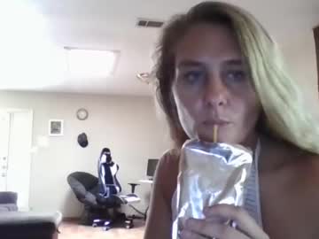 girl
        xreb94xx cam image #4456678