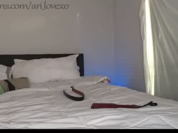 couple
        ari_lovexo cam image #1218670