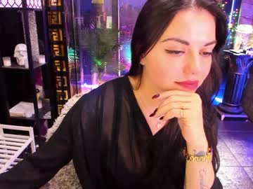 girl
        alma_pearl cam image #2665996