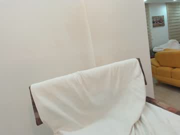 girl
        ehotlovea cam image #69319
