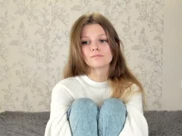 girl
        alainaestrada cam image #2650088