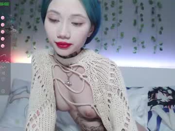 girl
        le_chan cam image #1540117