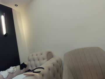 girl
        ehotlovea cam image #5996357