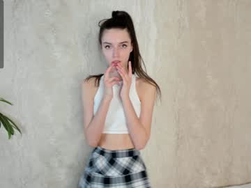 girl
        cutie_ghostie cam image #3543731
