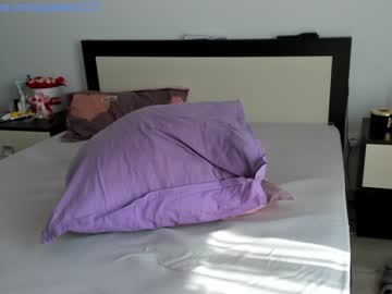 girl
        _ayya cam image #2219425