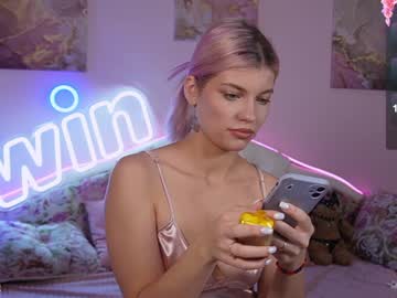 girl
        victoriabeverly cam image #5660607