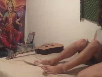 couple
        veganhippiecouple cam image #841178