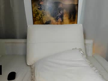girl
        dulceys cam image #6723693