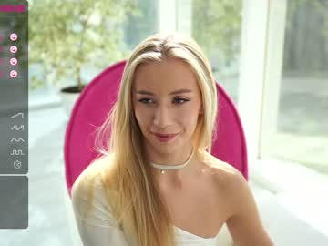 girl
        vika54784 cam image #5688
