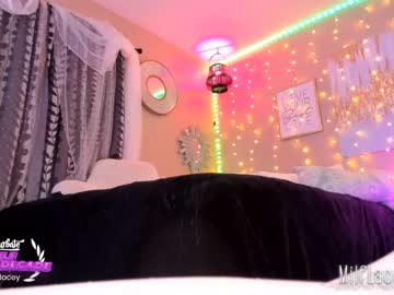 girl
        milf_lacey cam image #232780