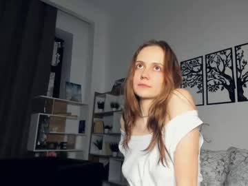girl
        el1s_well cam image #5751266