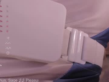 girl
        kemii cam image #4566080