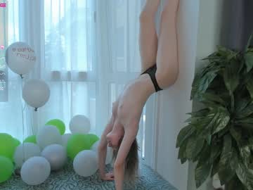 girl
        bryrecutee cam image #1862079
