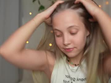 girl
        appr0ved cam image #5224436