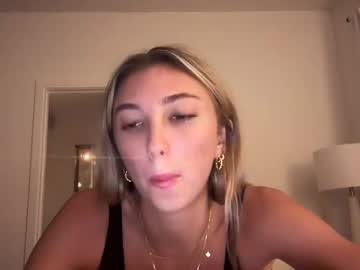 girl
        gracelarson cam image #5121594