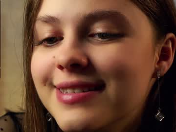 girl
        a_whole_eternity cam image #4113977