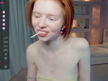 girl
        gingers_hugs cam image #3110785