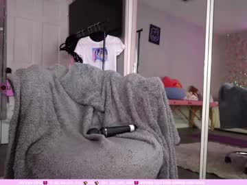 girl
        rosiebones cam image #4500010