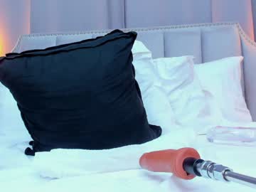 girl
        emillybronte cam image #5111264