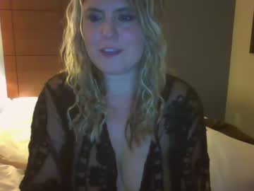 girl Live Cam Girls Love To Strip Naked For Their Viewers with midnightqueen01