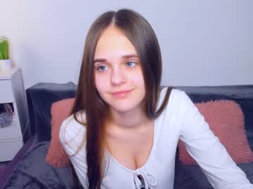 girl Live Cam Girls Love To Strip Naked For Their Viewers with _sara_aa