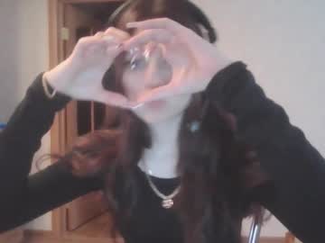 girl
        dawndollins cam image #6265396