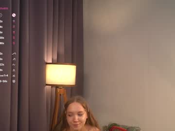 girl
        lyly_bambi cam image #5758438