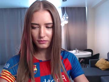 girl
        cherry_beauty cam image #2189583