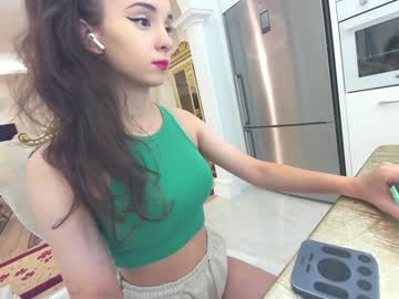 girl
        ehotlovea cam image #371591