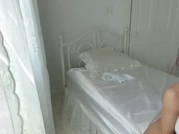 girl
        littlegreekflower cam image #6755838