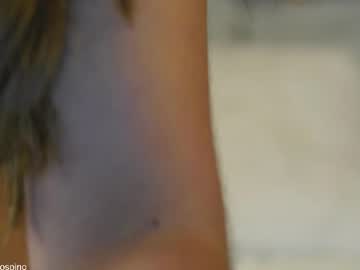 girl
        ashley_ospino cam image #6198346