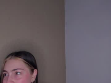 couple
        dexandlily cam image #4975129