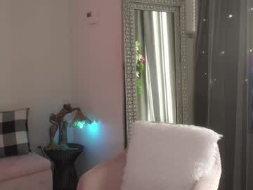 girl
        mysticxkitty cam image #6352426