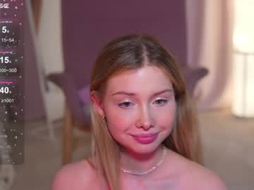 girl
        april_blush cam image #4571908