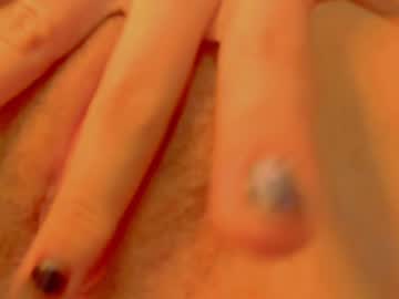 girl
        little_effy18 cam image #2740472
