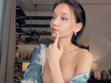 girl
        riskyproject cam image #5625324