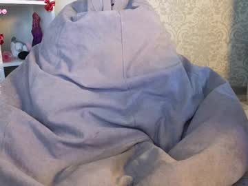girl
        hannah_lourens cam image #6653980