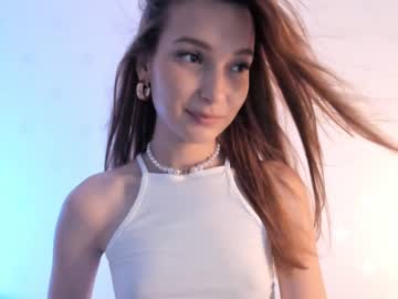 girl
        mariesare cam image #1933752