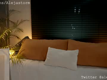 girl
        alejastorm cam image #5091882