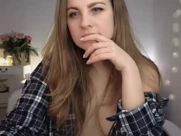 girl
        imkeira cam image #6247207