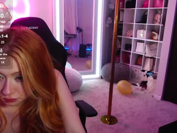 girl
        ccinnamon cam image #5837694