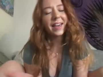 girl
        sacredscarlett cam image #11538
