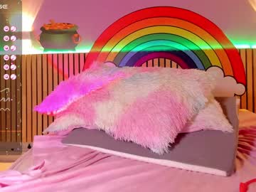 girl
        little_effy18 cam image #3724693